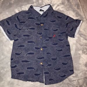 Short sleeve button up